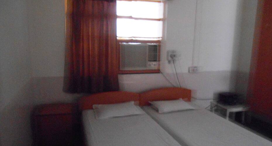 Awadh Hotel, Ghazipur 1